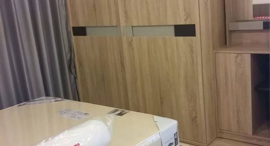 Wohnung zur Miete mit 1 Zimmer in Bang Rak, Bangkok