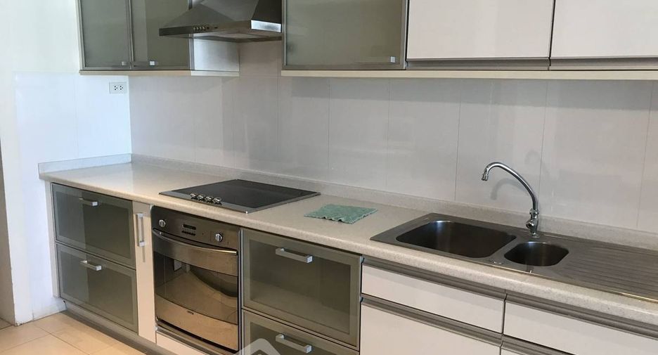 Wohnung zur Miete mit 2 Zimmer in Khlong Toei, Bangkok