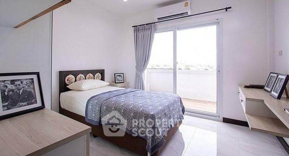À louer 3 chambres appartement à Bang Na, Bangkok