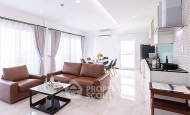 À louer 3 chambres appartement à Bang Na, Bangkok