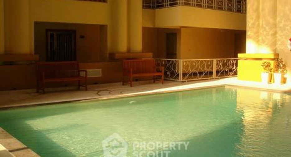 For rent 3 bedrooms condo in Watthana, Bangkok