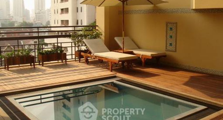 For rent 3 bedrooms condo in Watthana, Bangkok