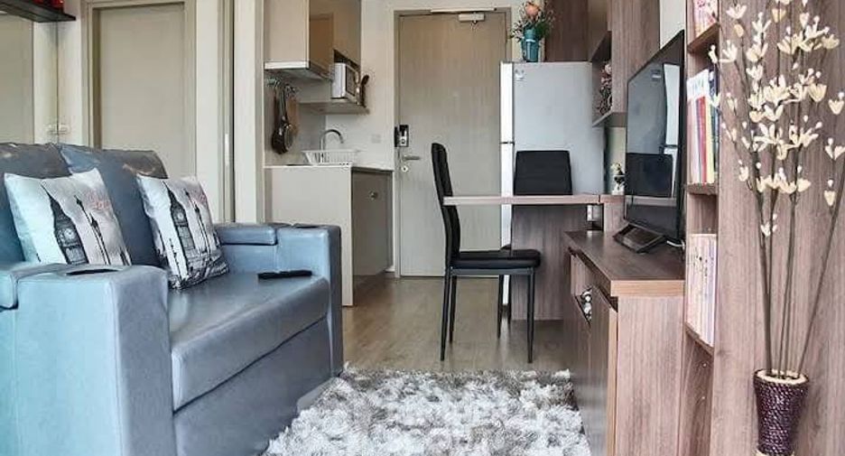 Wohnung zur Miete mit 1 Zimmer in Bang Rak, Bangkok
