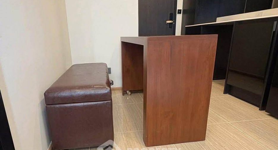 For rent 1 bed condo in Phaya Thai, Bangkok