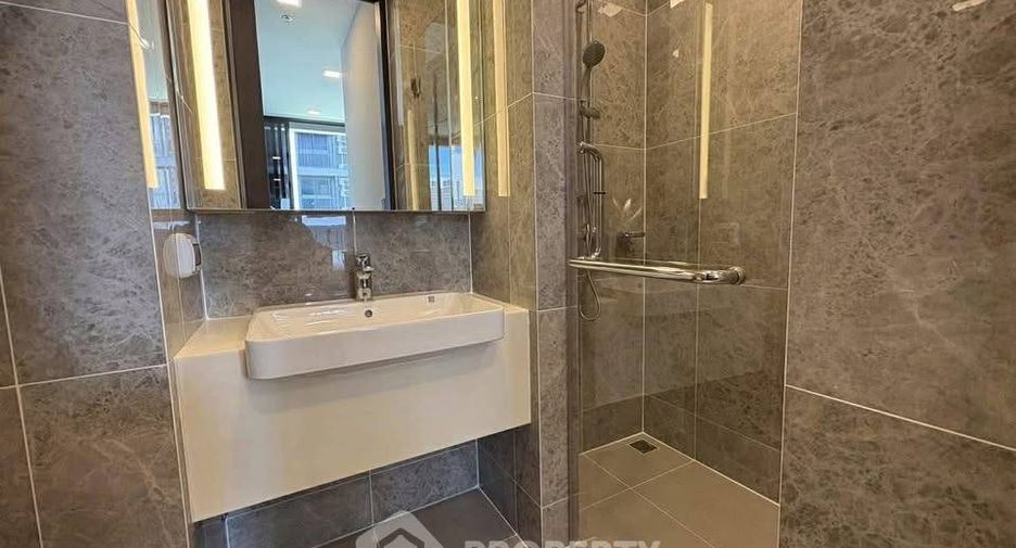For rent 1 bed condo in Phaya Thai, Bangkok