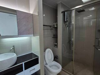 For rent 2 bedrooms condo in Huai Khwang, Bangkok