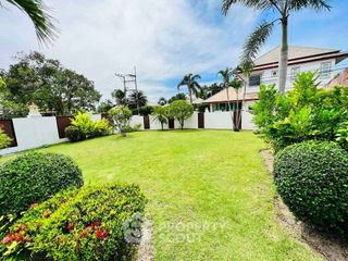 Haus zur Miete mit 4 Zimmer in Bang Lamung, Chonburi