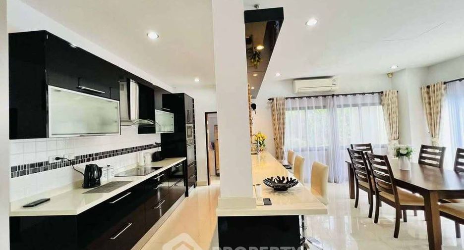 For rent 4 bedrooms house in Bang Lamung, Chonburi