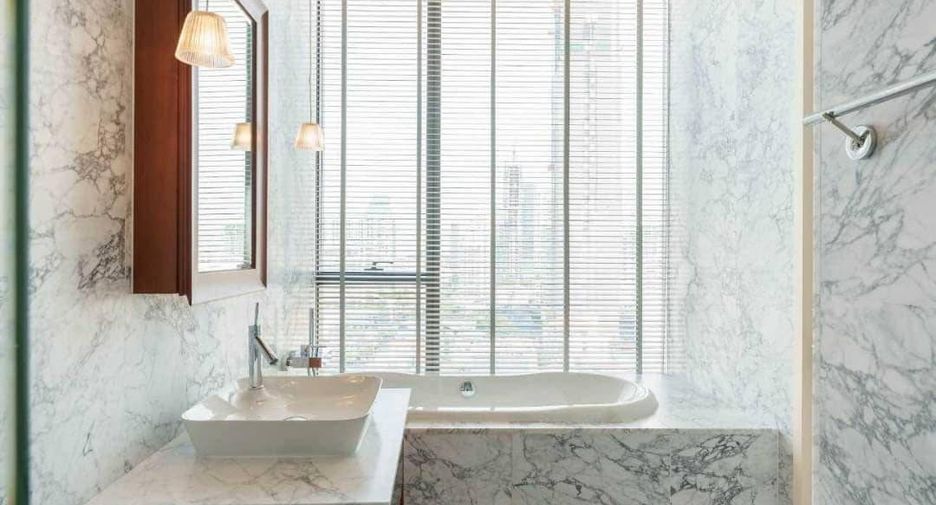 For rent 2 bedrooms condo in Watthana, Bangkok