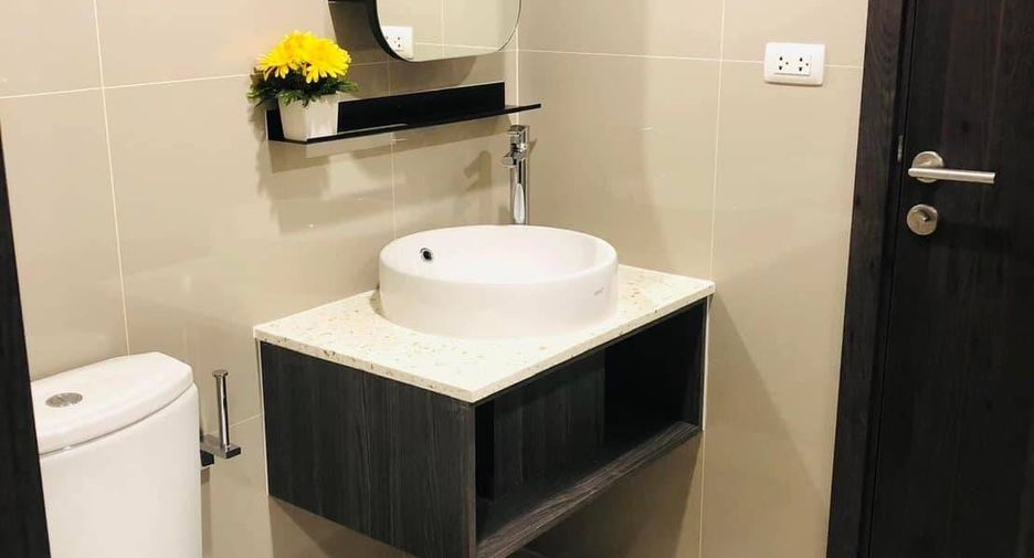Wohnung zur Miete mit 1 Zimmer in Huai Khwang, Bangkok
