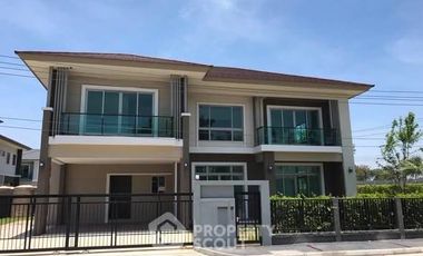 Haus zur Miete mit 4 Zimmer in Saphan Sung, Bangkok