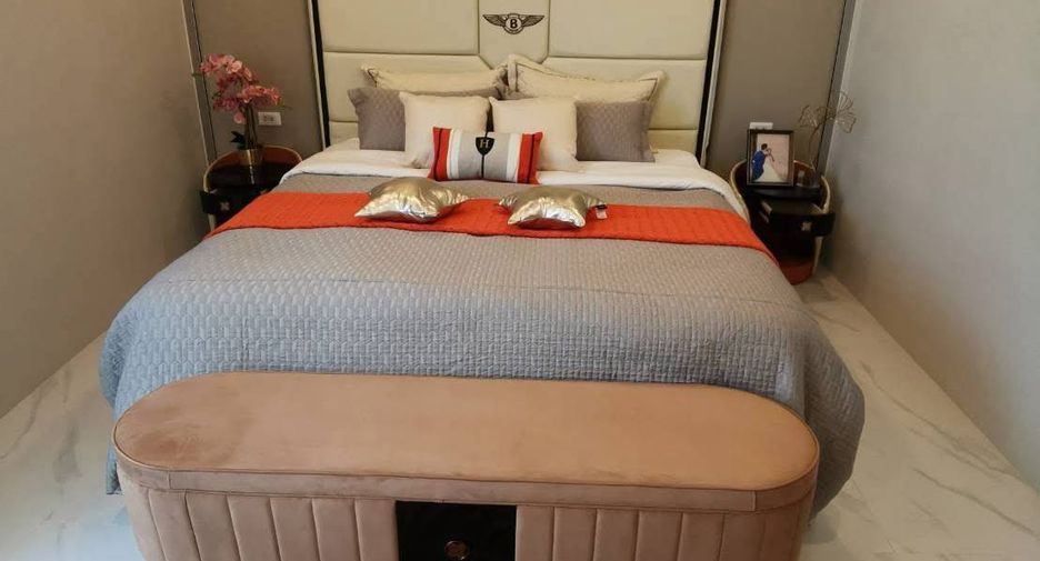 For rent 6 bedrooms villa in Bang Lamung, Chonburi
