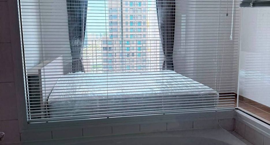 For rent 2 bedrooms condo in Rat Burana, Bangkok