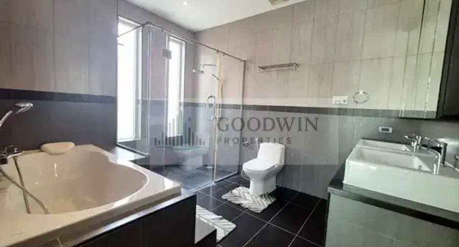 For rent and for sale 4 bedrooms house in Bang Lamung, Chonburi