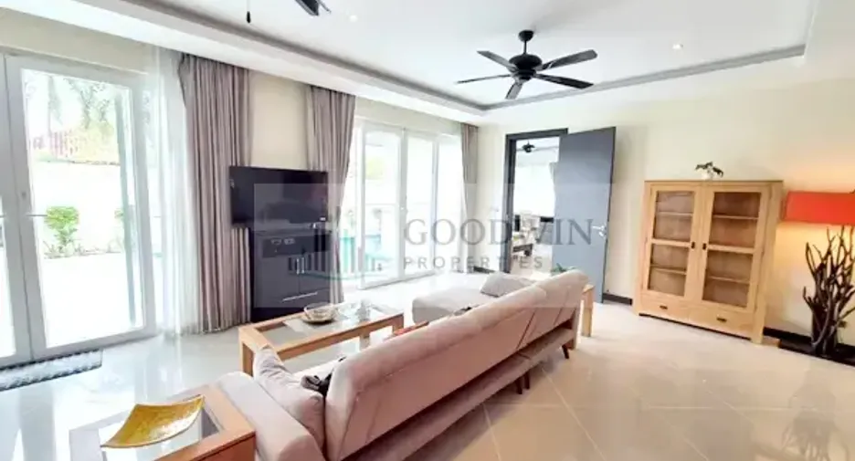 For rent and for sale 4 bedrooms house in Bang Lamung, Chonburi