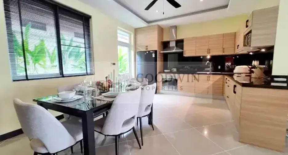 For rent and for sale 4 bedrooms house in Bang Lamung, Chonburi