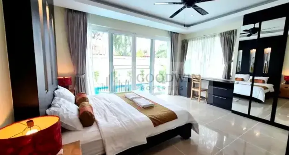 For rent and for sale 4 bedrooms house in Bang Lamung, Chonburi