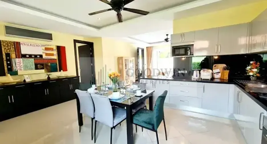 For rent and for sale 4 bedrooms house in Bang Lamung, Chonburi