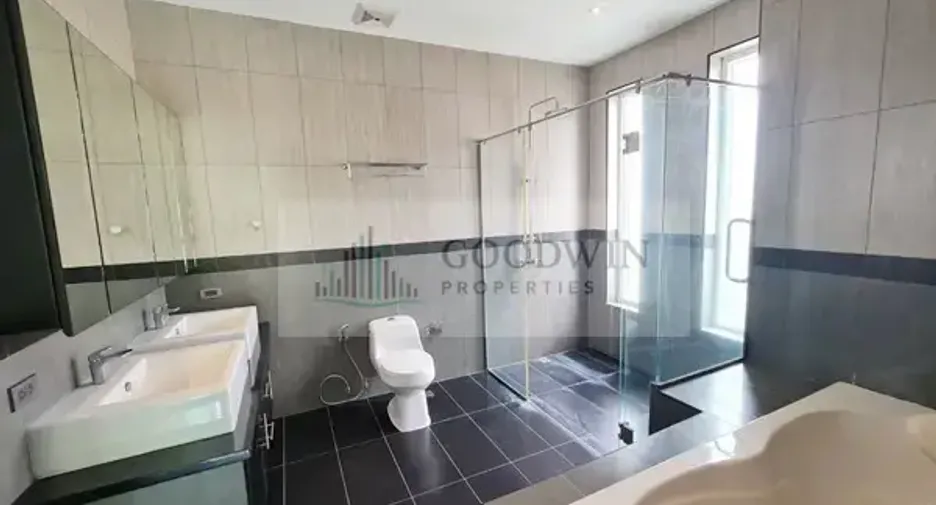 For rent and for sale 4 bedrooms house in Bang Lamung, Chonburi