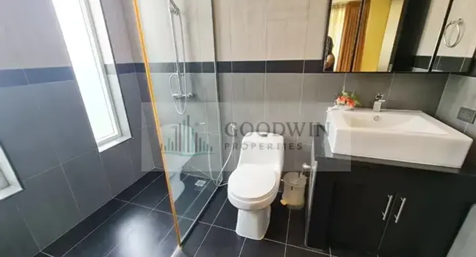 For rent and for sale 4 bedrooms house in Bang Lamung, Chonburi