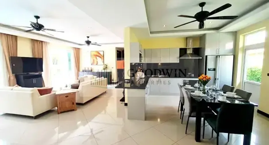 For rent and for sale 4 bedrooms house in Bang Lamung, Chonburi