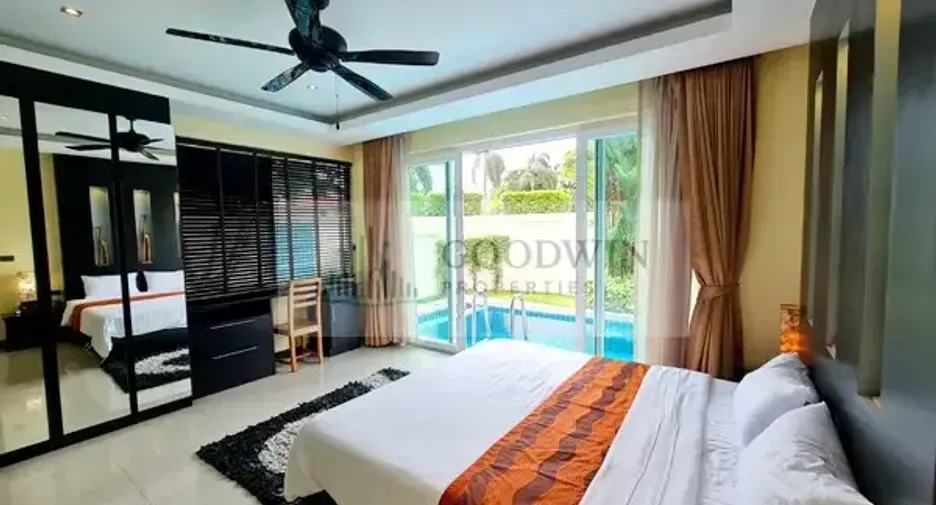 For rent and for sale 4 bedrooms house in Bang Lamung, Chonburi