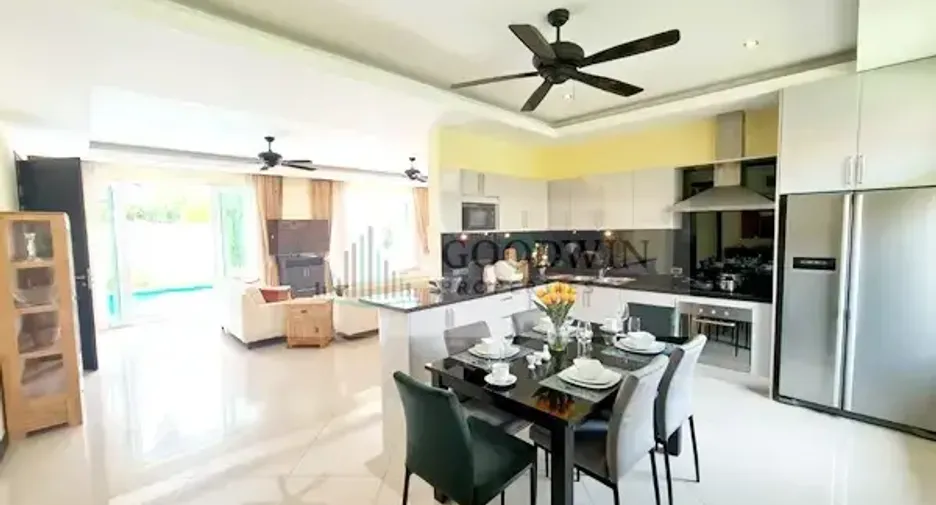 For rent and for sale 4 bedrooms house in Bang Lamung, Chonburi
