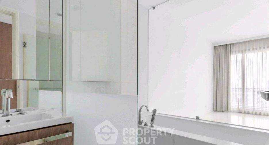 For rent 2 bedrooms condo in Pathum Wan, Bangkok
