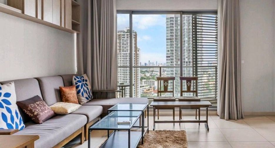 For rent 2 bedrooms condo in Khlong Toei, Bangkok
