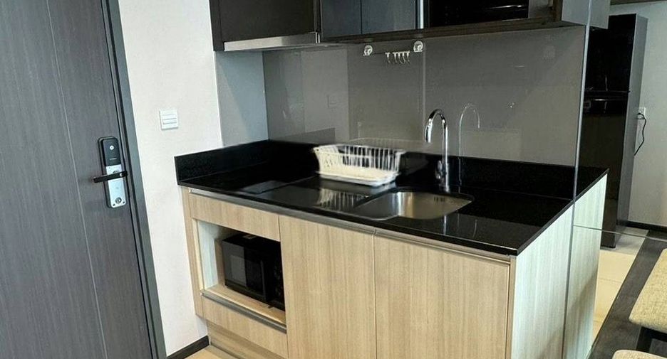 Condo en alquiler de 1 habitaciones en Khlong Toei, Bangkok