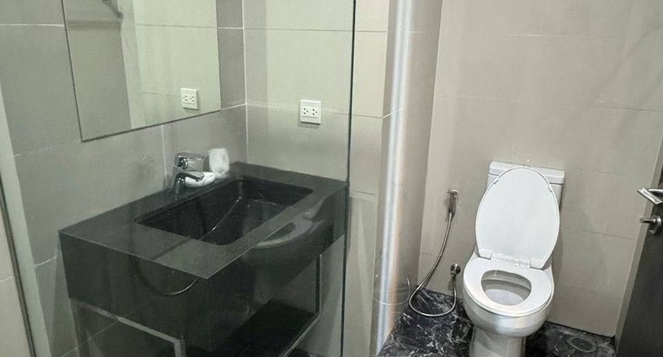 Condo en alquiler de 1 habitaciones en Khlong Toei, Bangkok