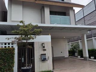 À louer 4 chambres maison à Khan Na Yao, Bangkok