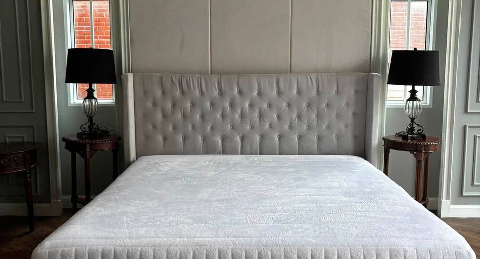 Condo en alquiler de 3 habitaciones en Watthana, Bangkok