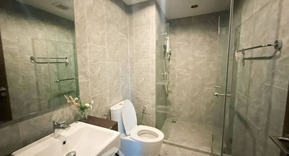 À louer 2 chambres condo à Watthana, Bangkok