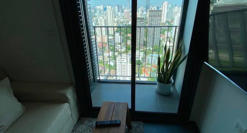 Condo en alquiler de 1 habitaciones en Khlong Toei, Bangkok