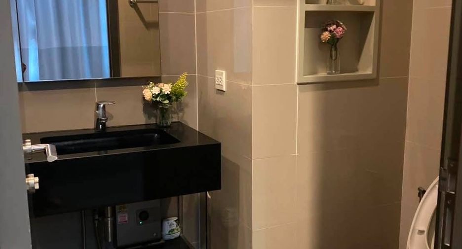 Condo en alquiler de 1 habitaciones en Khlong Toei, Bangkok
