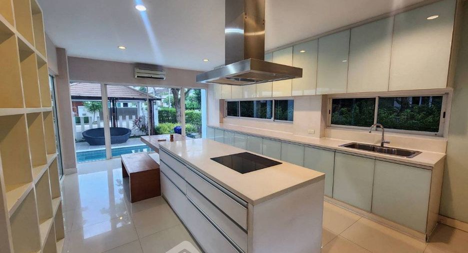 Haus zur Miete mit 3 Zimmer in Prawet, Bangkok