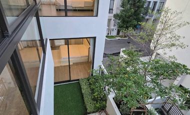 出租 5 卧室 独立屋 在 Lat Krabang, 曼谷