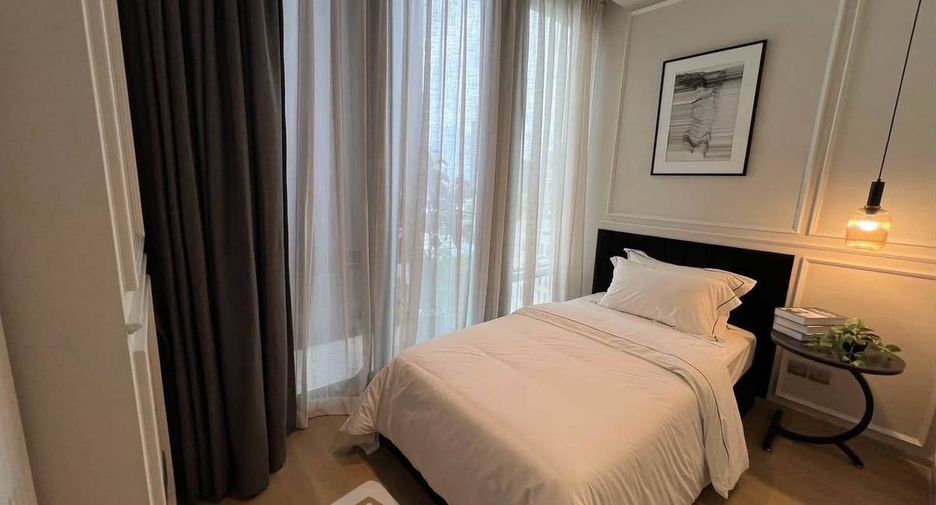 For rent 2 bedrooms condo in Bang Rak, Bangkok