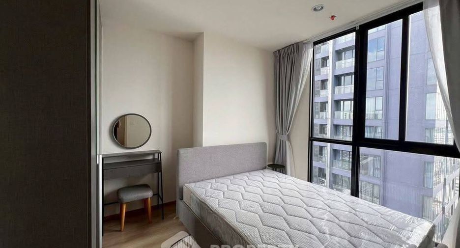 Condo en alquiler de 2 habitaciones en Huai Khwang, Bangkok