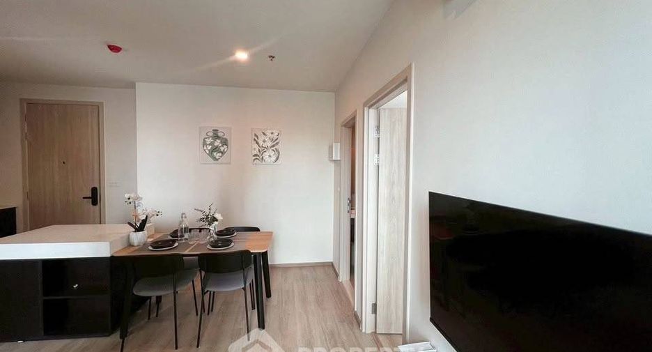 Condo en alquiler de 2 habitaciones en Huai Khwang, Bangkok