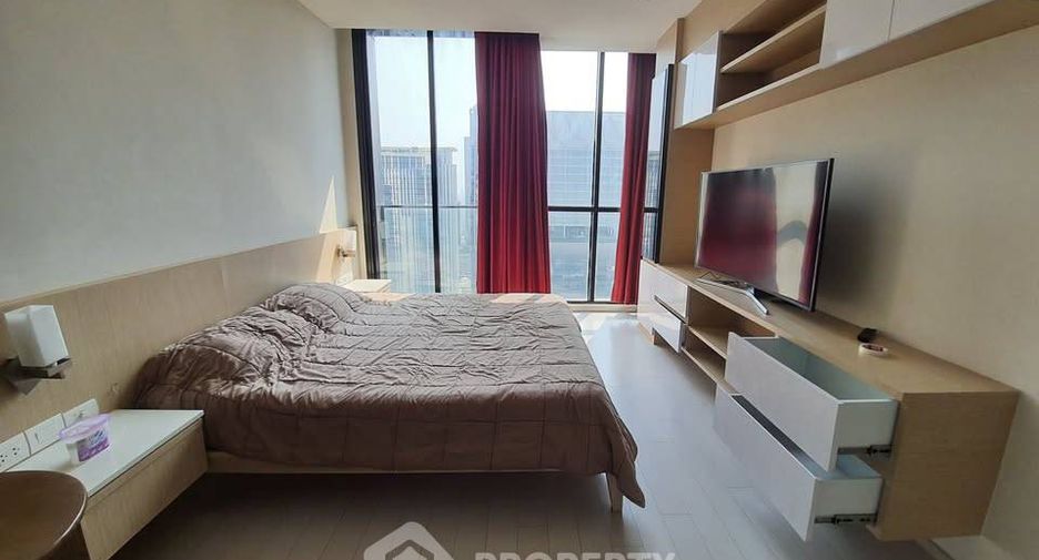 For rent 2 bedrooms condo in Pathum Wan, Bangkok