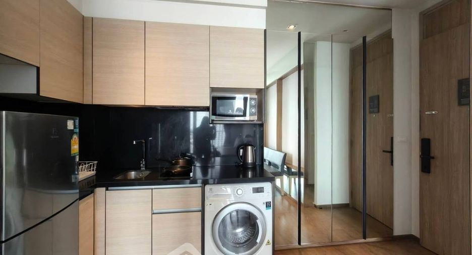 Condo en alquiler de 2 habitaciones en Khlong Toei, Bangkok