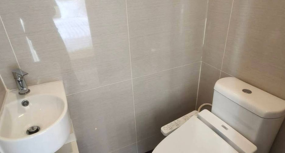 Condo en alquiler de 2 habitaciones en Khlong Toei, Bangkok