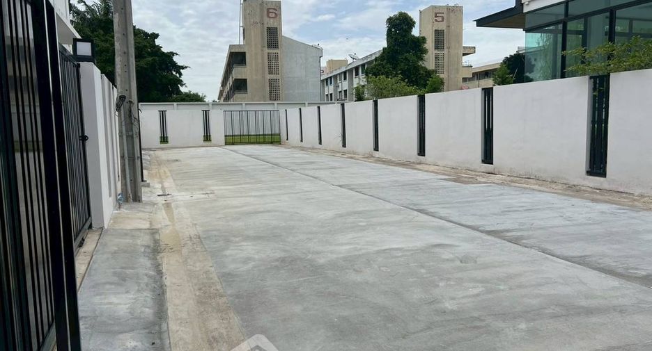 For rent 4 ベッドルーム house in Bang Khen, Bangkok