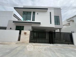 For rent 4 ベッドルーム house in Bang Khen, Bangkok