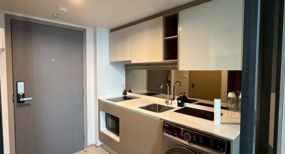 For rent 1 bed condo in Huai Khwang, Bangkok