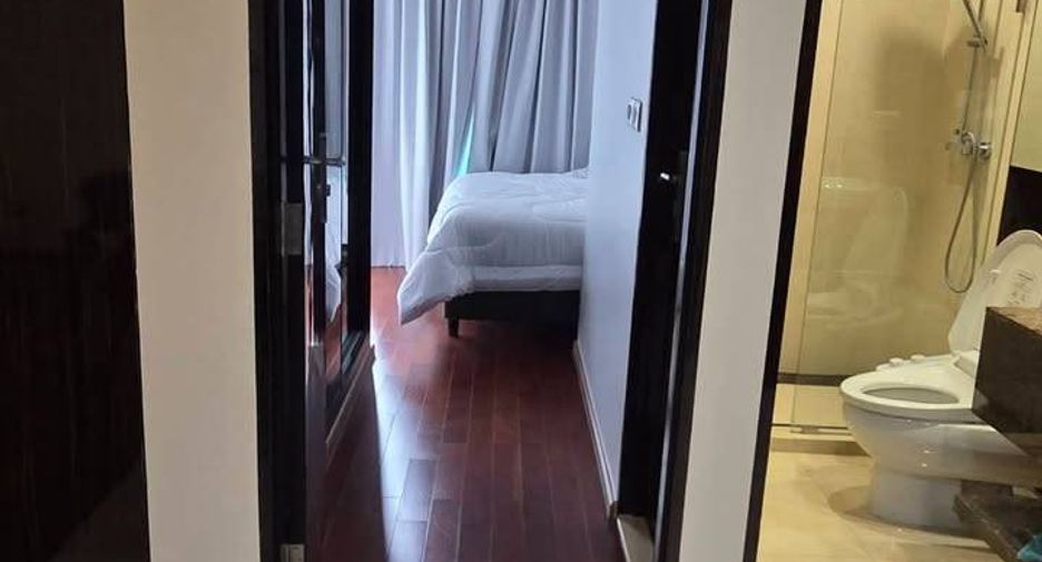 For rent 2 bedrooms condo in Watthana, Bangkok