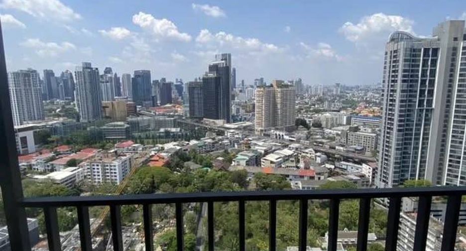 Condo en alquiler de 2 habitaciones en Khlong Toei, Bangkok