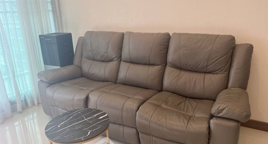 For rent 2 bedrooms condo in Watthana, Bangkok